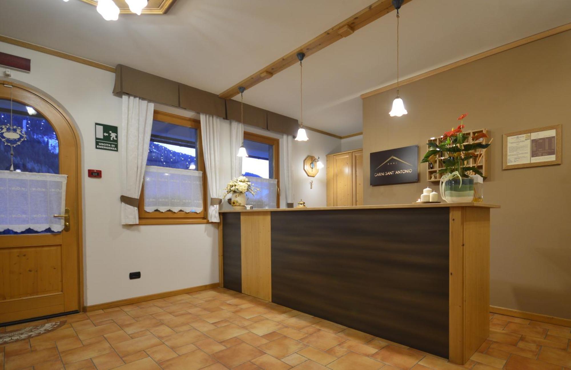 Garni Sant'antonio Con Hotel Madonna